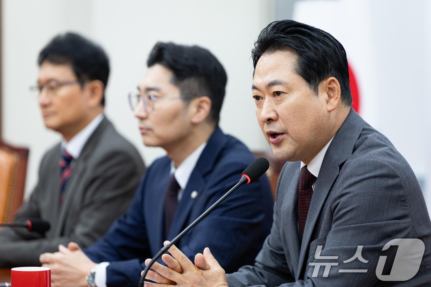 장동혁 국민의힘 대표가 27일 서울 여의도 국회에서 현안 관련 기자간담회를 하고 있다. 2025.9.27/뉴스1 ⓒ News1 유승관 기자