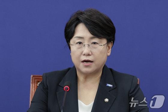 본문 이미지 - 김선민 조국혁신당 국회의원이 발언을 하고 있다./뉴스1 신웅수 기자