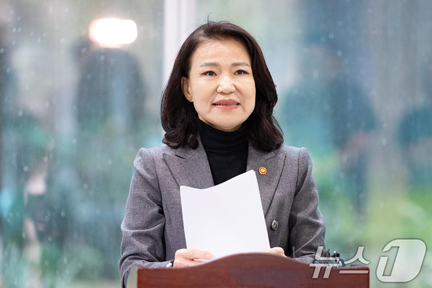 이진숙 방송통신위원장이 28일 서울 여의도 국회 소통관에서 기자회견을 열고 방송미디어통신위원회 설치법 통과에 따른 입장을 밝히고 있다. 2025.9.28/뉴스1 ⓒ News1 유승관 기자