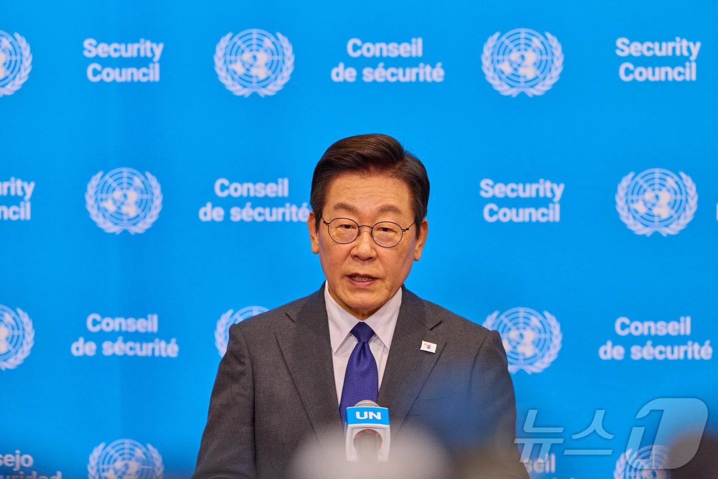 이재명 대통령이 지난 24일&#40;현지시간&#41; 미국 뉴욕 유엔본부에서 안전보장이사회 의장 자격으로 공개 토의에 앞서 약식 브리핑을 하고 있다. &#40;대통령실 제공. 재판매 및 DB 금지&#41; 2025.9.28/뉴스1 ⓒ News1 이재명 기자