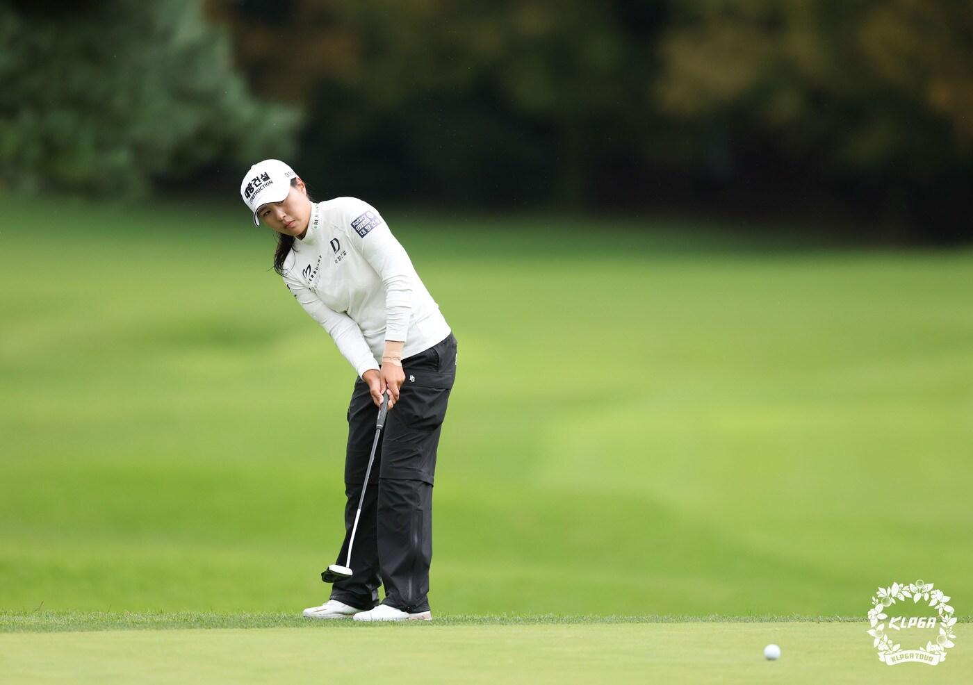 KLPGA 하이트진로 챔피언십 정상에 오른 성유진. &#40;KLPGA 제공&#41;