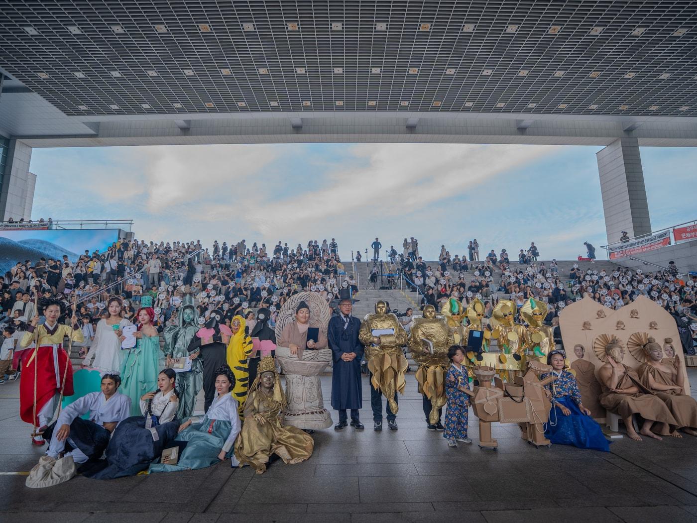 본문 이미지 - 지난 27일 열린 &#39;2025 국중박 분장대회&#39; 시상식 사진&#40;국립중앙박물관 제공&#41;