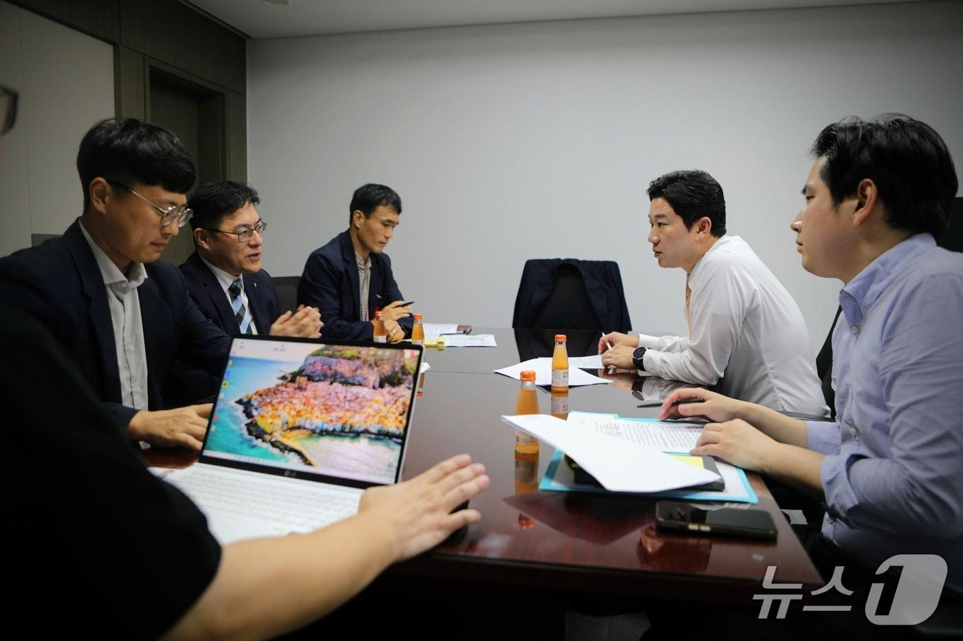 K-웹툰 글로벌 경쟁력 강화를 위한 정책 라운드테이블