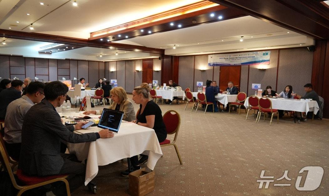 본문 이미지 - 카자흐스탄 알마티 수출상담회 현장 모습.(부산시 제공. 재판매 및 DB금지)