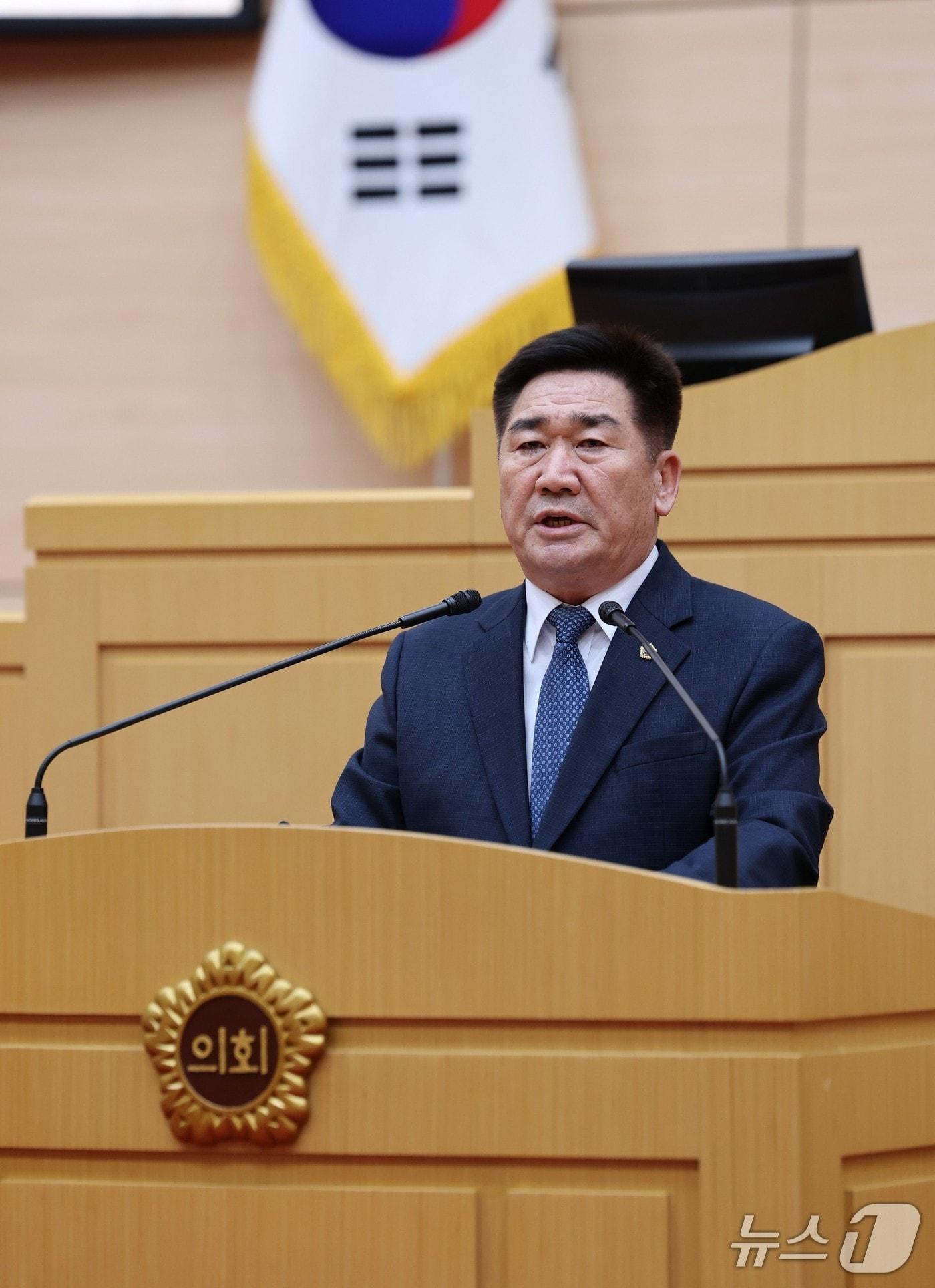 본문 이미지 - 김성일 전남도의원이 조례안에 대한 제안설명을 하고 있다.(전남도의회 제공, 재판매 및 DB 금지)/뉴스1 