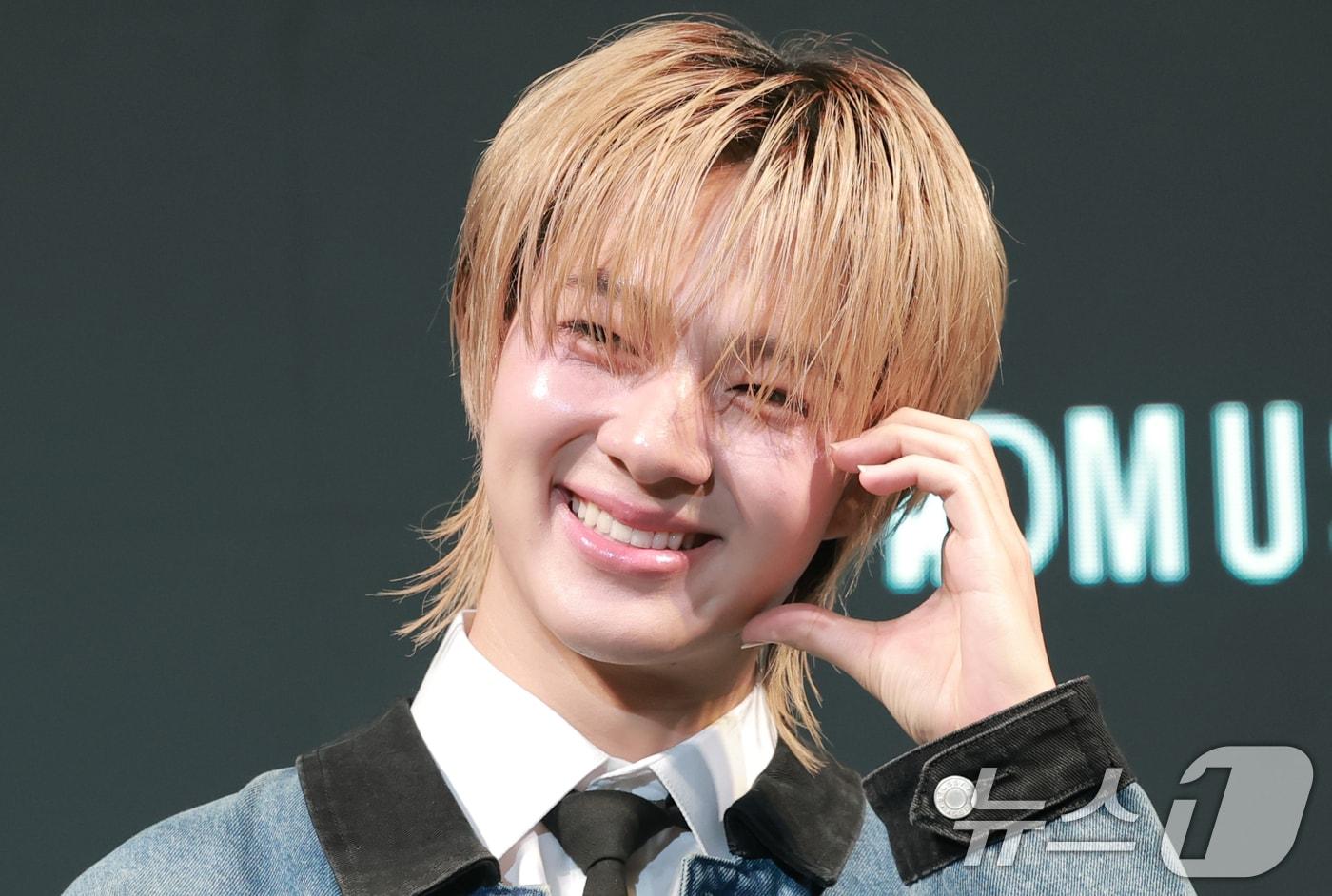 태국의 ‘국민 아들’ 누뉴 차와린이 29일 서울 강남구 라움 체임버홀에서 가진 한국 데뷔 싱글 ‘LEAVE ME WITH YOUR LOVE’의 발매 기념 기자간담회에서 포즈를 취하고 있다. 2025.9.29/뉴스1 ⓒ News1 권현진 기자