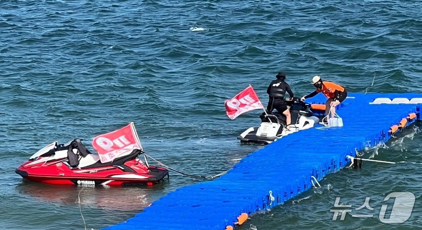 119시민수상구조대 활동 모습. (울산소방본부 제공. 재판매 및 DB 금지) /뉴스1