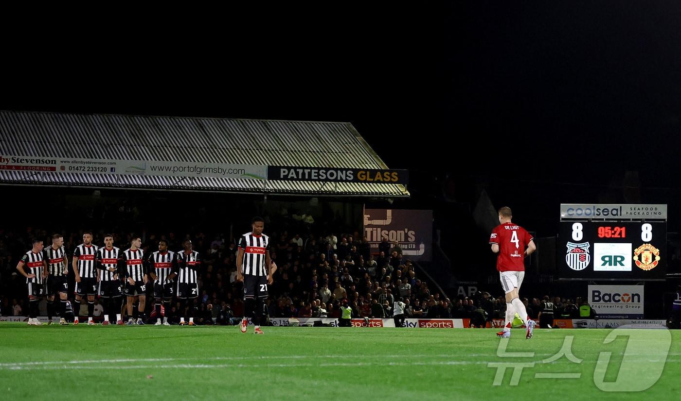 리그컵에서 맨유를 꺾은 4부리그 그림즈비. ⓒ 로이터=뉴스1