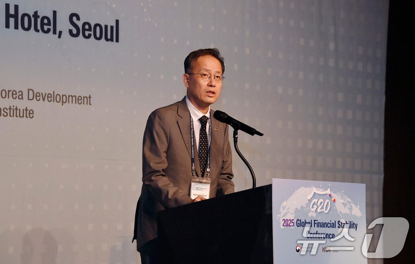 이형일 기획재정부 차관이 3일 서울 중구 더 플라자 호텔에서 열린 '2025 G20 글로벌 금융안정 컨퍼런스'에 참석해 개회사를 하고 있다. (기획재정부 제공. 재판매 및 DB 금지) 2025.9.3/뉴스1