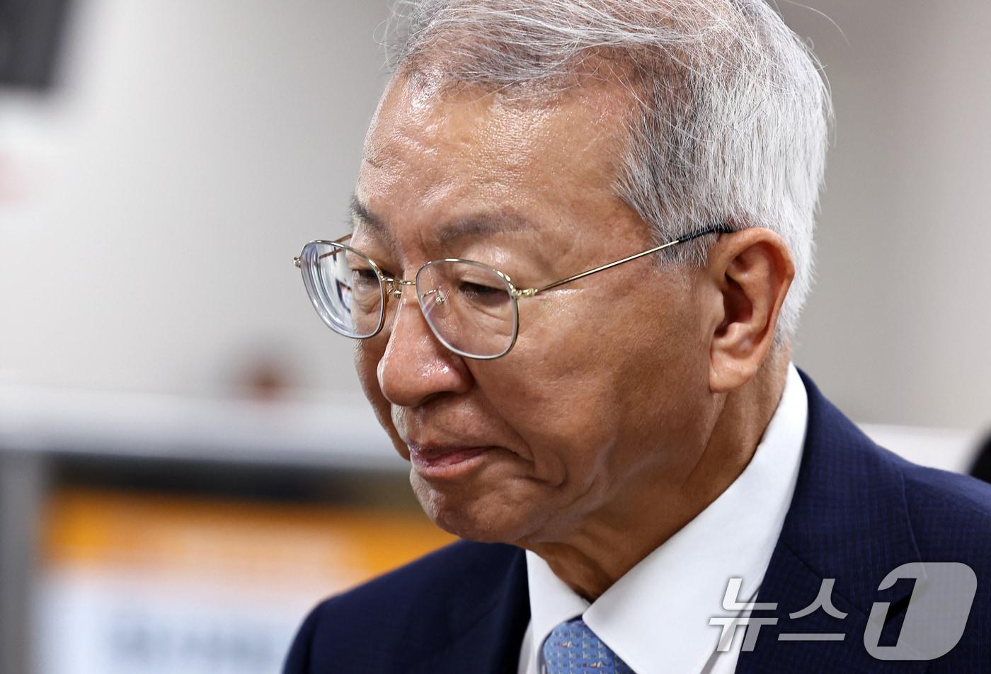&#39;사법농단&#39; 의혹을 받는 양승태 전 대법원장이 3일 오전 서울 서초구 서울고등법원에서 열린 직권남용 권리 행사 방해 혐의 2심 결심 공판에 출석하고 있다. &#40;공동취재&#41; 2025.9.3/뉴스1 ⓒ News1 오대일 기자