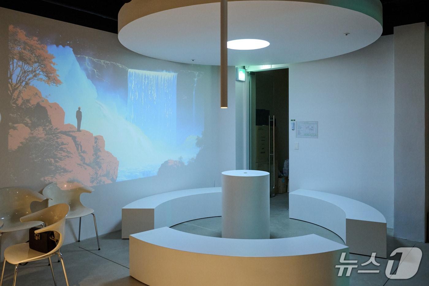 PPLX Cafe Curious Space&#40;퍼플렉시티 제공&#41;