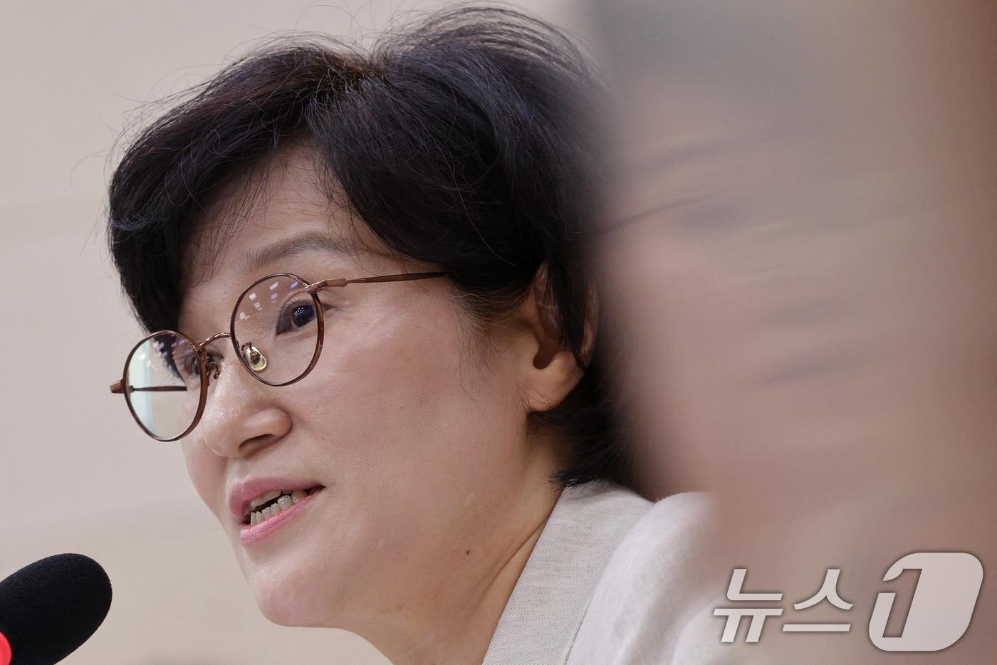 원민경 여성가족부 장관 후보자가 3일 오전 서울 여의도 국회 여성가족위원회에서 열린 인사청문회에서 의원 질의에 답변하고 있다. 2025.9.3/뉴스1 ⓒ News1 신웅수 기자