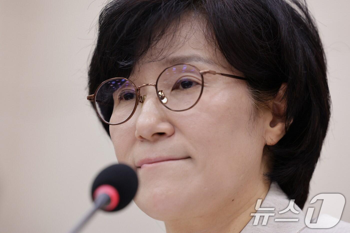 원민경 여성가족부 장관 후보자가 3일 오전 서울 여의도 국회 여성가족위원회에서 열린 인사청문회에서 의원 질의에 답변하고 있다. 2025.9.3/뉴스1 ⓒ News1 신웅수 기자