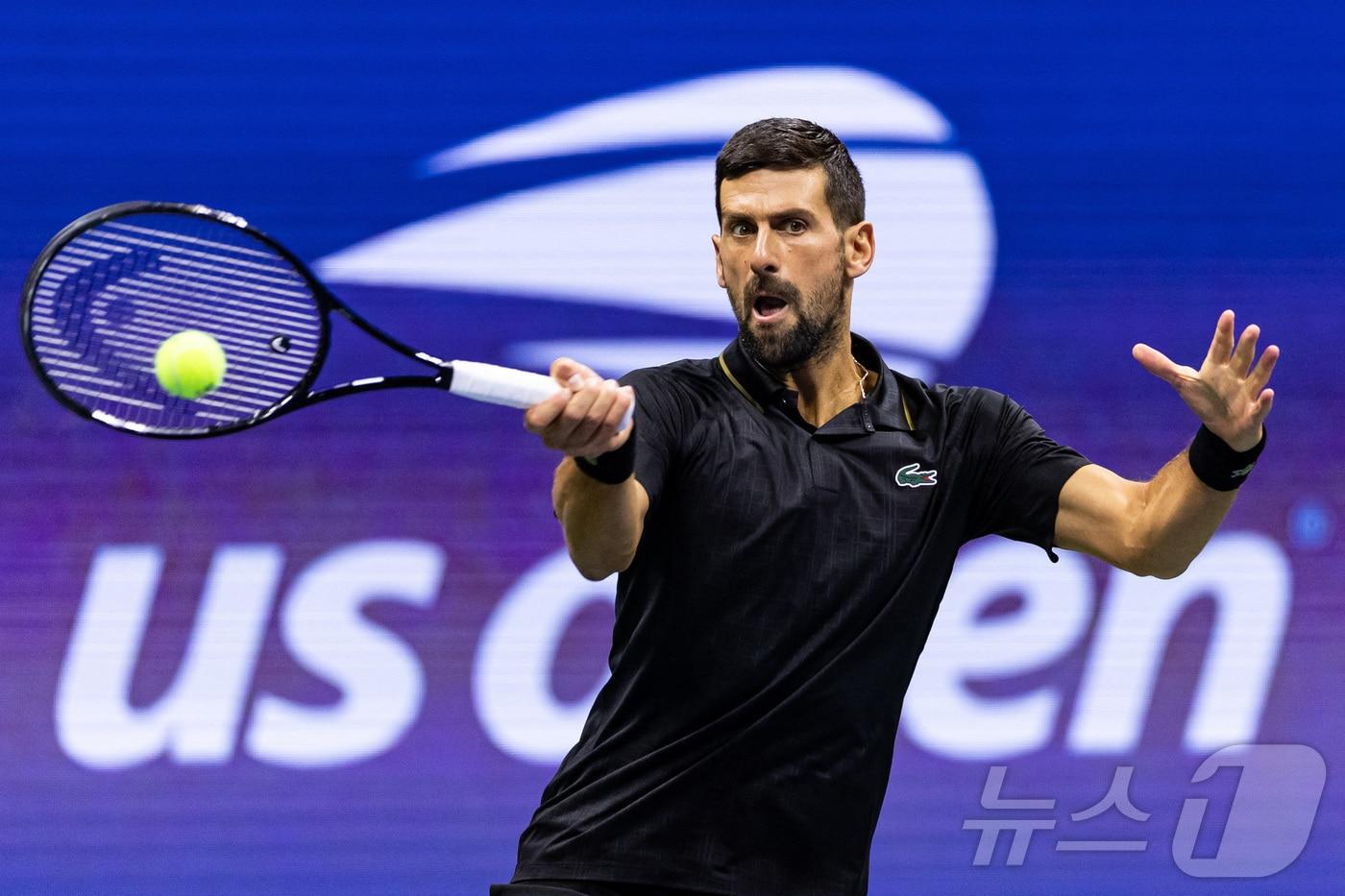 노박 조코비치가 시즌 마지막 메이저대회 US오픈에서 4강에 올랐다. ⓒ 로이터=뉴스1