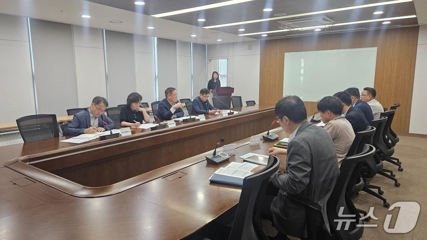 강원 춘천시가 3일 시청 중회의실에서 아시아챔피언스리그(ACL) 춘천 홈경기 준비상황을 점검했다.(춘천시 제공, 재판매 및 DB금지)