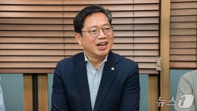 본문 이미지 - 김승원 더불어민주당 경기도당위원장.&#40;경기도당 제공. 재판매 및 DB금지&#41;/뉴스1