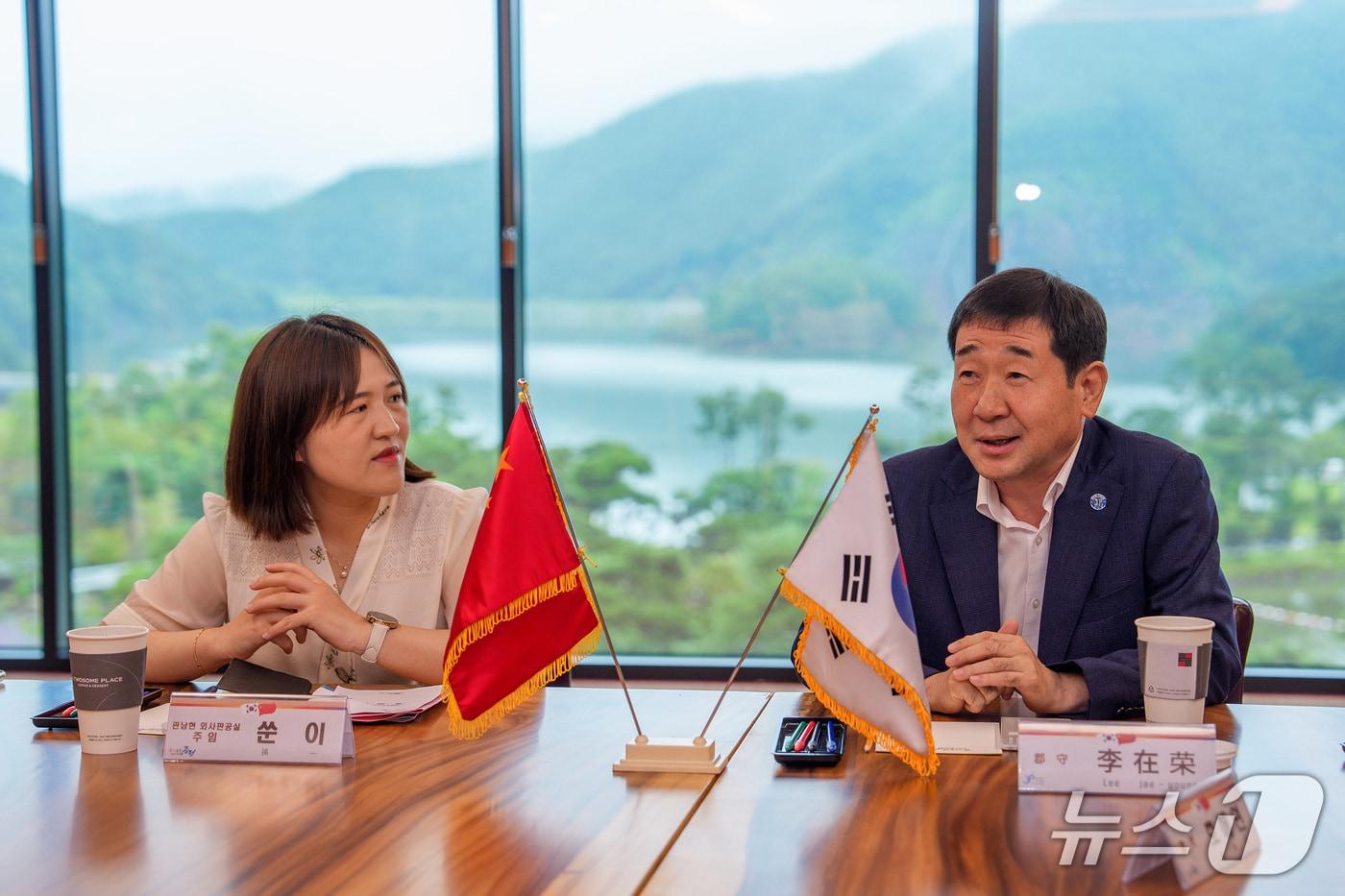 충북 증평군과 중국 관난현의 지난해 우호 교류 모습.(증평군 제공)/뉴스1