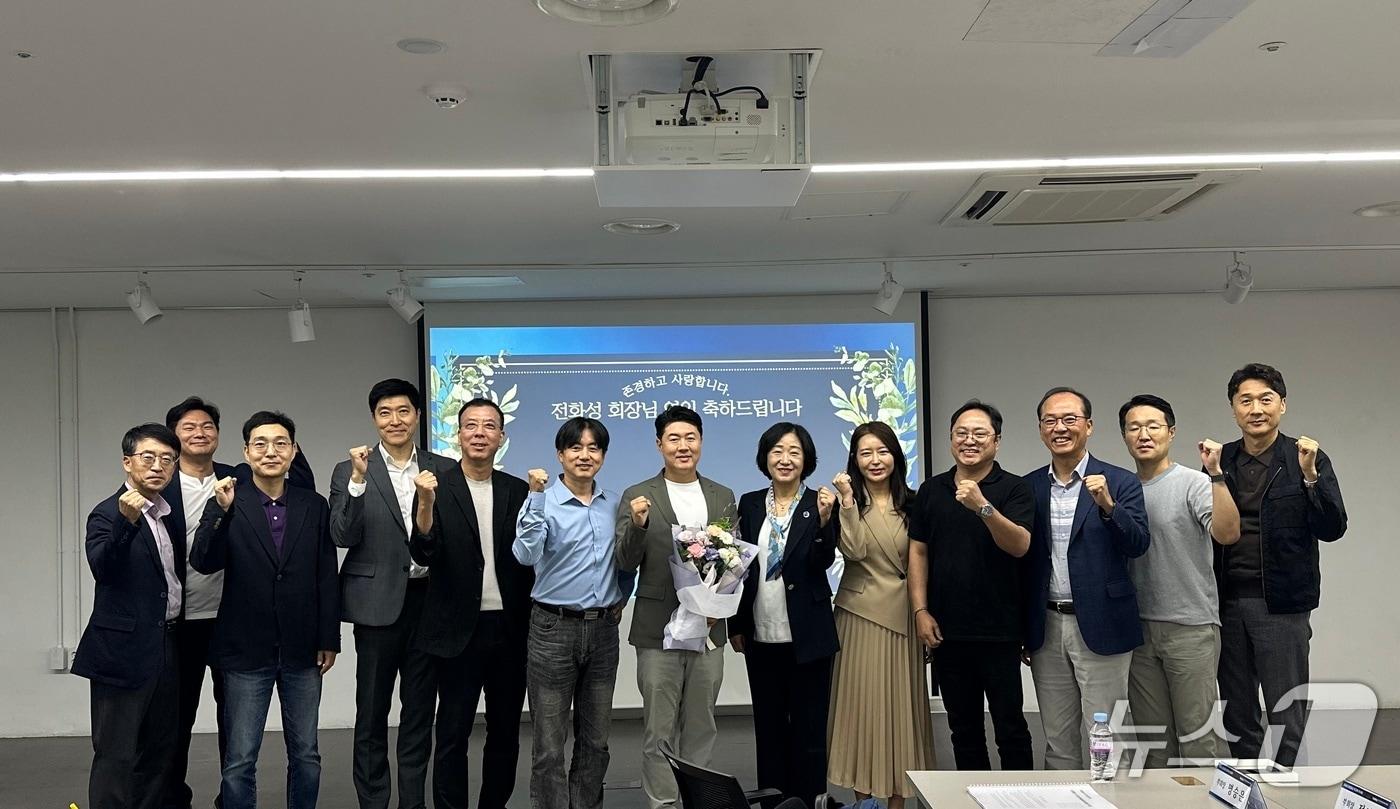 전화성 초기투자액셀러레이터협회장 연임식 사진&#40;초기투자액셀러레이터협회 제공&#41;