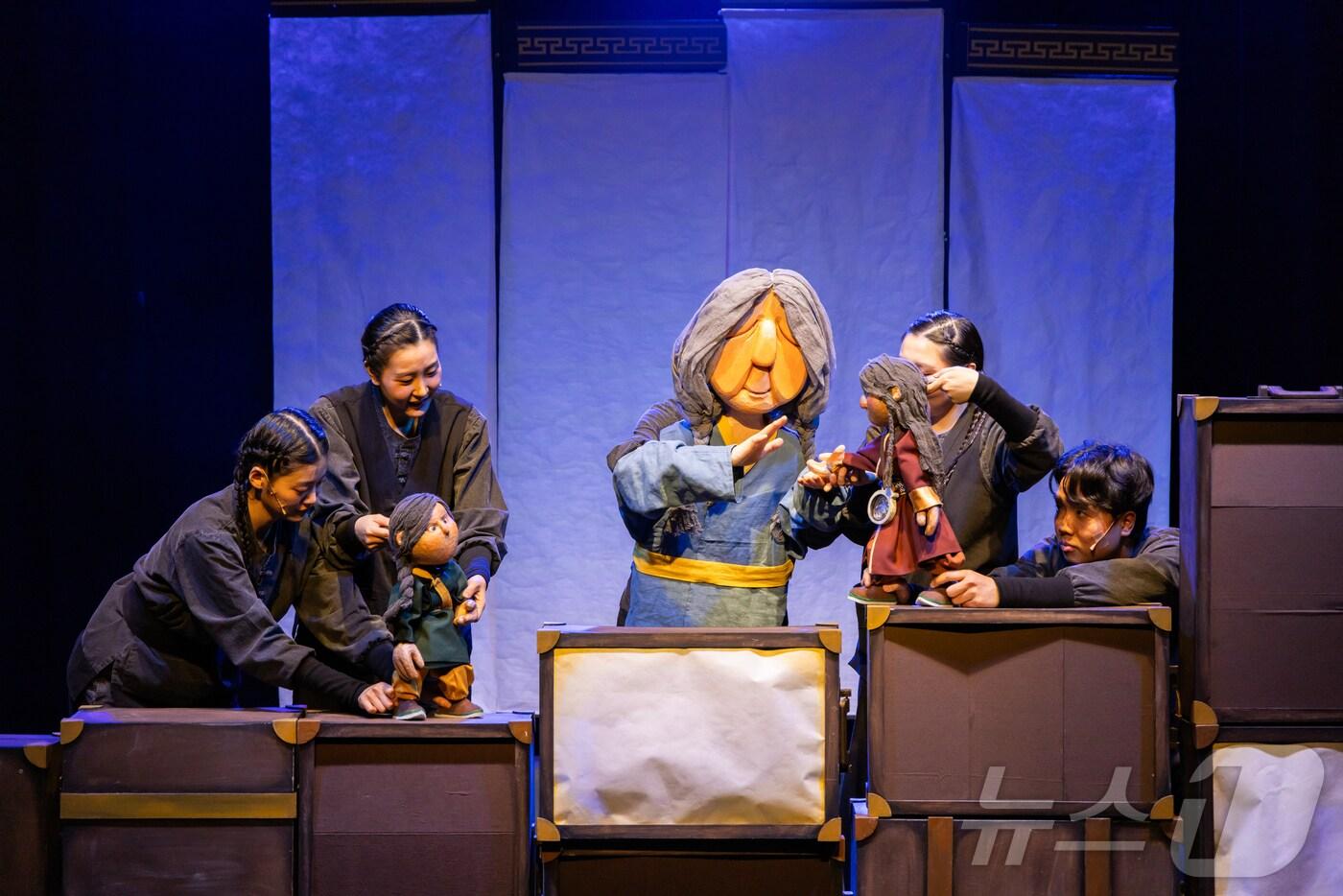 인형극 '아롤을 깨물었을 때' (ACC 제공. 재판매 및 DB금지) /뉴스1 