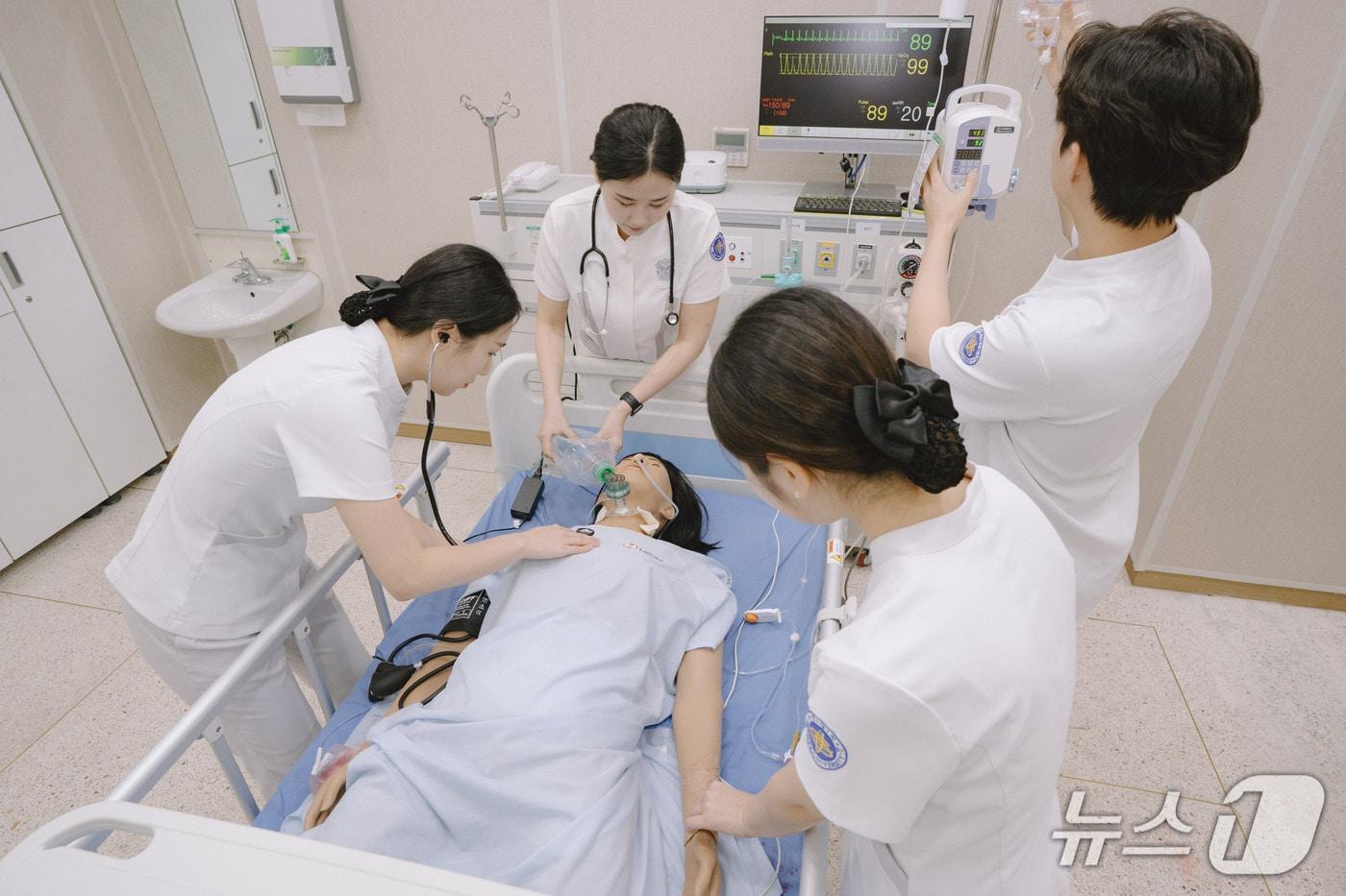 서정대학교 간호학과 학생들이 실습하는 모습. &#40;서정대학교 제공. 재판매 및 DB금지&#41;