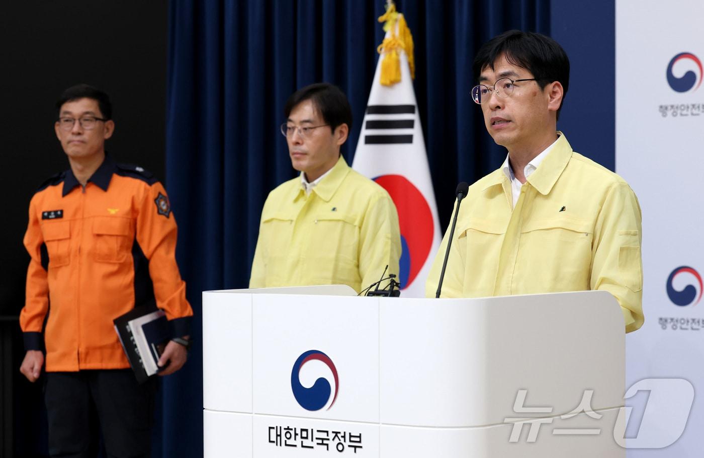 김민재 행정정안전부 차관이 세종시 정부세종청사에서 국가정보자원관리원&#40;국정자원&#41; 행정정보시스템 화재 관련 중대본 브리핑을 하고 있다. 2025.9.30/뉴스1 ⓒ News1 김기남 기자