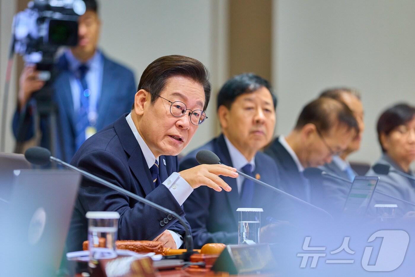 이재명 대통령이 지난 9월 30일 서울 용산 대통령실 청사에서 열린 제44회 국무회의에서 발언을 하고 있다. &#40;대통령실 제공. 재판매 및 DB 금지&#41; 2025.9.30/뉴스1 ⓒ News1 이재명 기자