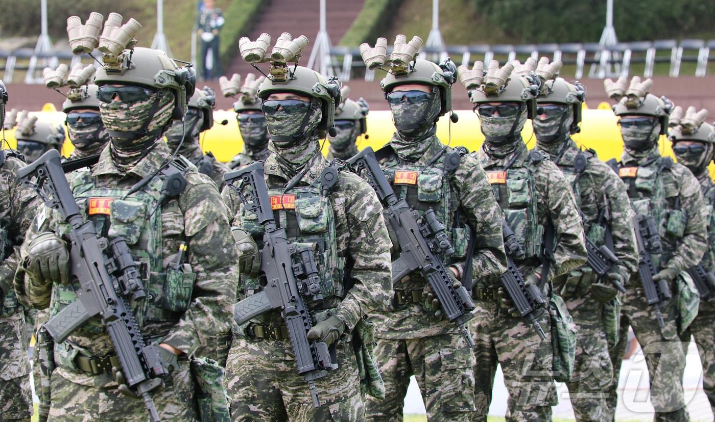 본문 이미지 - 29일 충남 계룡대 연병장에서 열린 제77주년 국군의날 기념식 미디어데이 행사가 진행되고 있다. 2025.10.1/뉴스1 ⓒ News1 김기태 기자