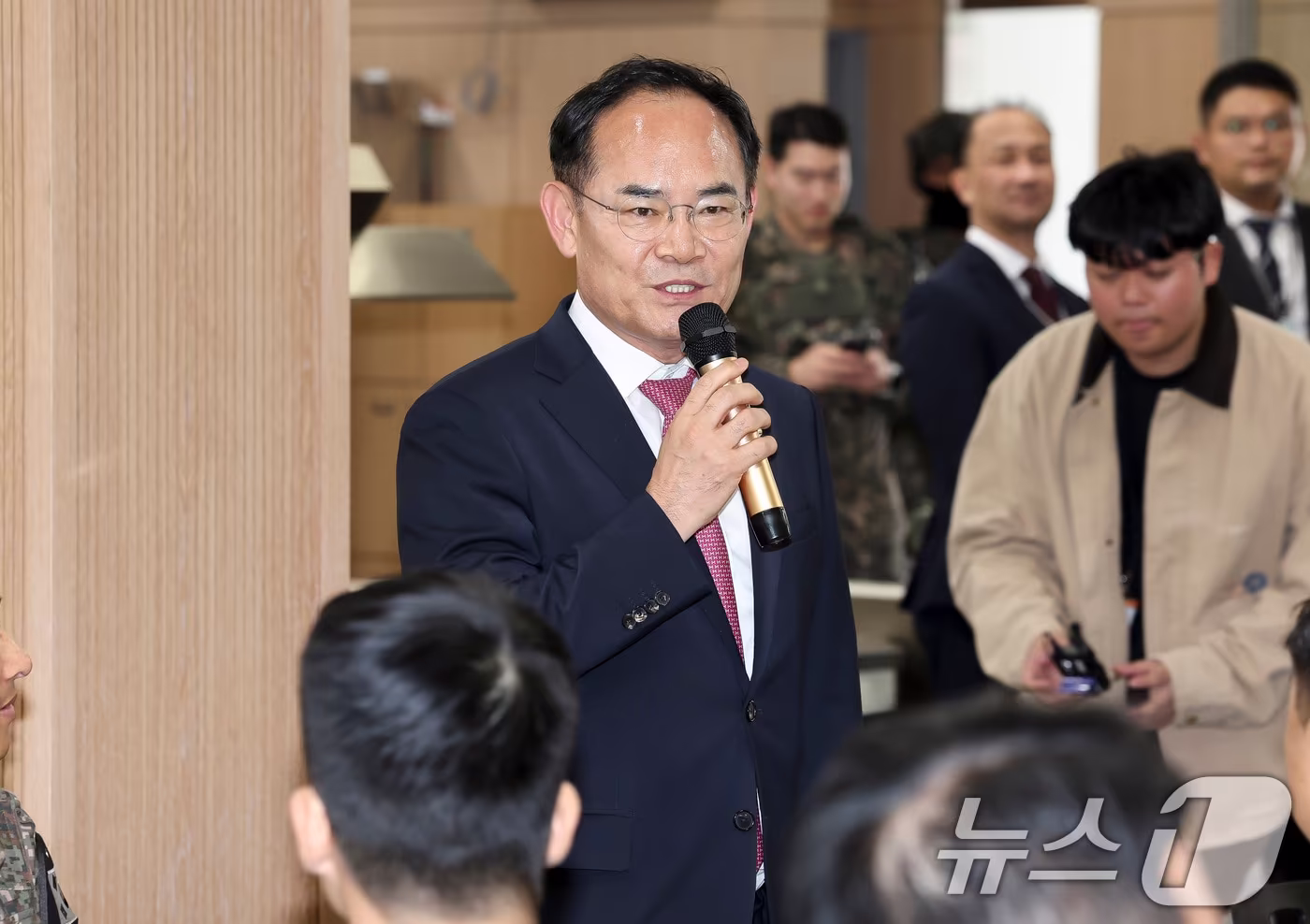 국회 국방위원회 소속 임종득 국민의힘 의원이 30일 경기 포천시 육군 제6보병사단 2여단 GOP대대에서 장병들과 간담회를 하고 있다. 2025.9.30/뉴스1 ⓒ News1 국회사진기자단