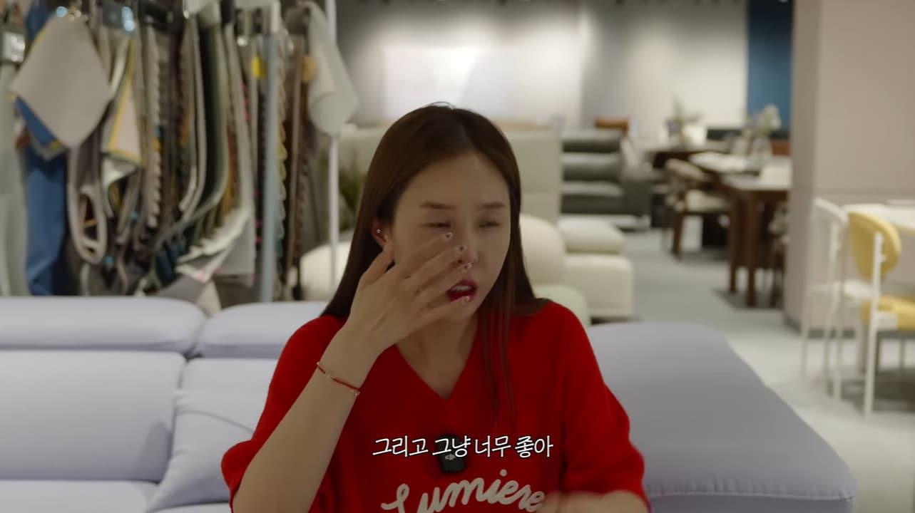 본문 이미지 - 가수 신지 유튜브