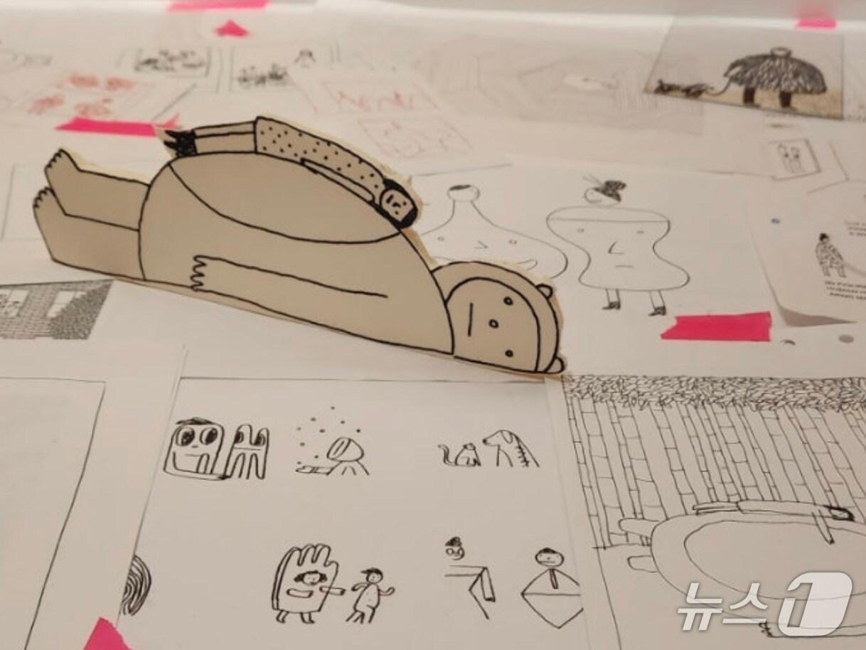 본문 이미지 - 브라이언 레 스케치 과정.&#40;부산시 제공. 재판매 및 DB금지&#41;