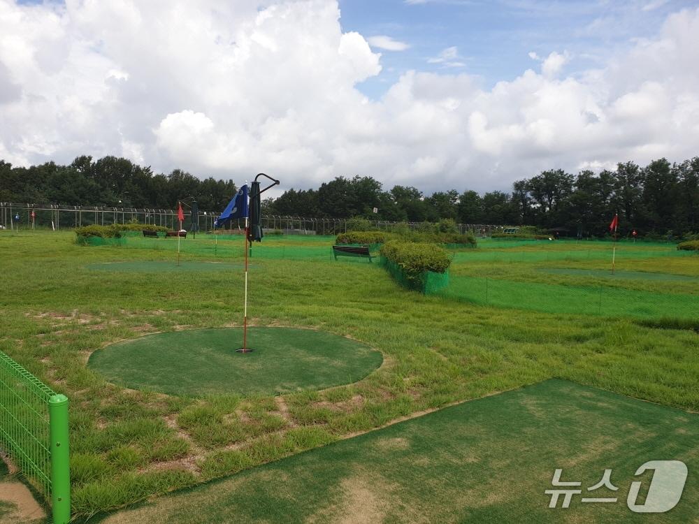 본문 이미지 - 환경개선공사를 마치고 오는 8일 재개장 하는 고양시 정발산파크골프장. (고양시 제공, 재판매 및 DB금지)