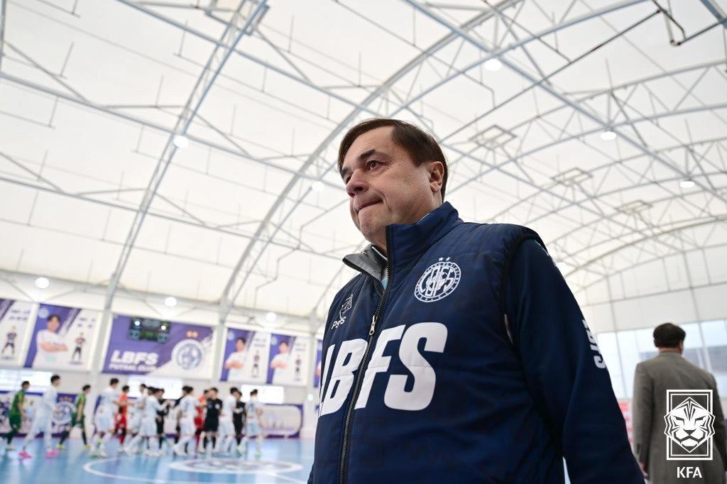 본문 이미지 - 파울로 페르난데스 풋살 대표팀 감독 &#40;KFA 제공&#41;