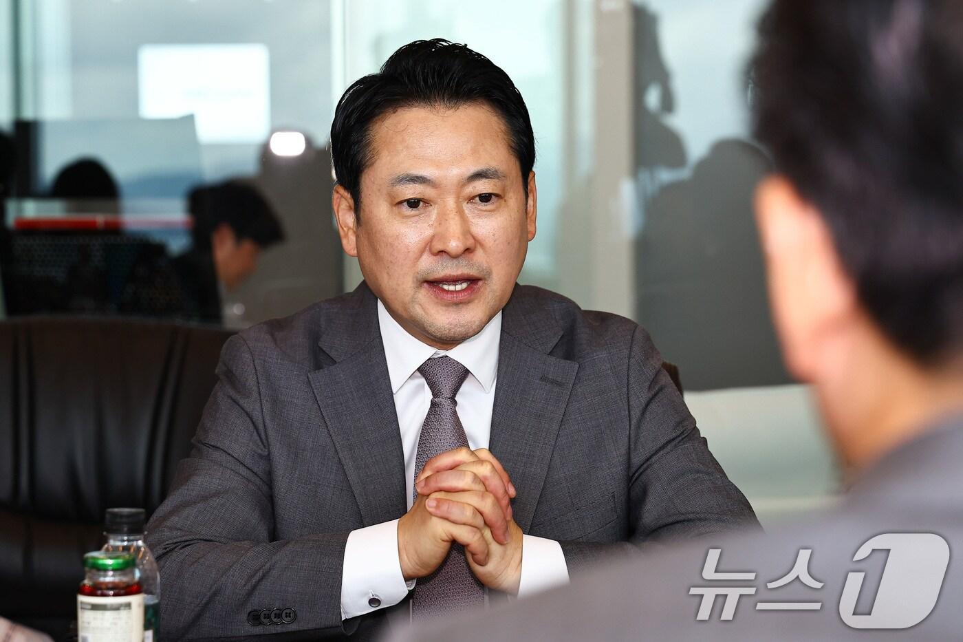 장동혁 국민의힘 대표가 4일 서울 여의도 IFC 주한미국상공회의소에서 열린 국민의힘 - 주한미국상공회의소(AMCHAM)간담회에서 모두발언 하고 있다. 2025.9.4/뉴스1 ⓒ News1 국회사진기자단