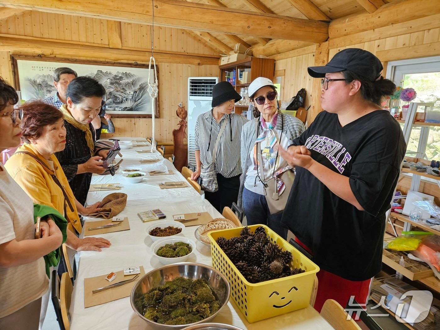 본문 이미지 - ‘가든매니저 4기 교육과정’ 모습. (한국수목원정원관리원 제공.재판매 및 DB금지) /뉴스1