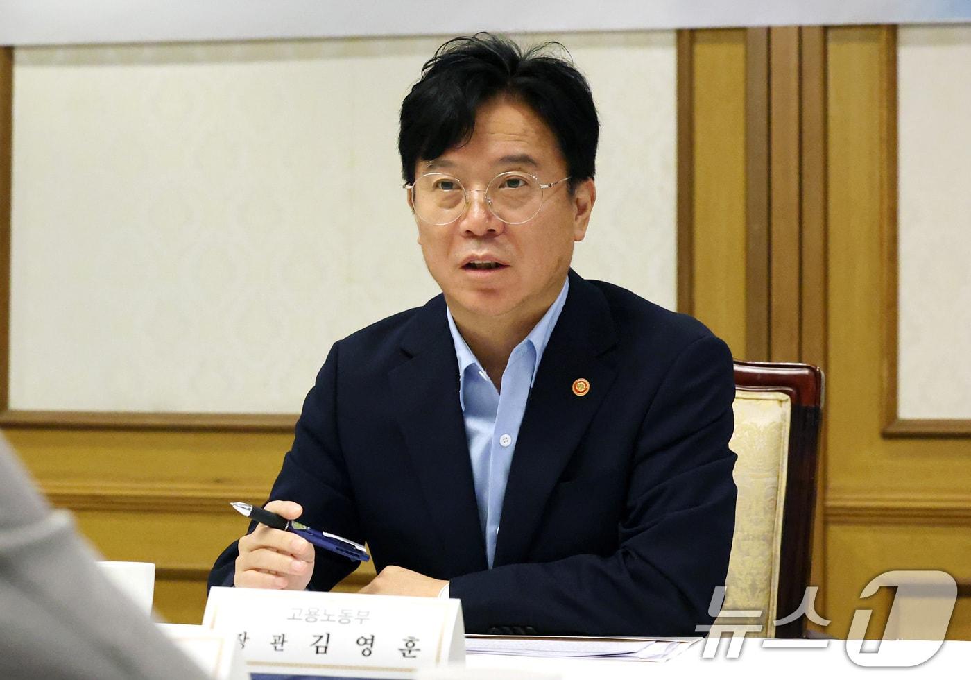 김영훈 고용노동부 장관이 5일 서울 종로구 정부서울청사에서 열린 노동안전 관계 장관 간담회에서 발언을 하고 있다. 2025.9.5/뉴스1 ⓒ News1 임세영 기자