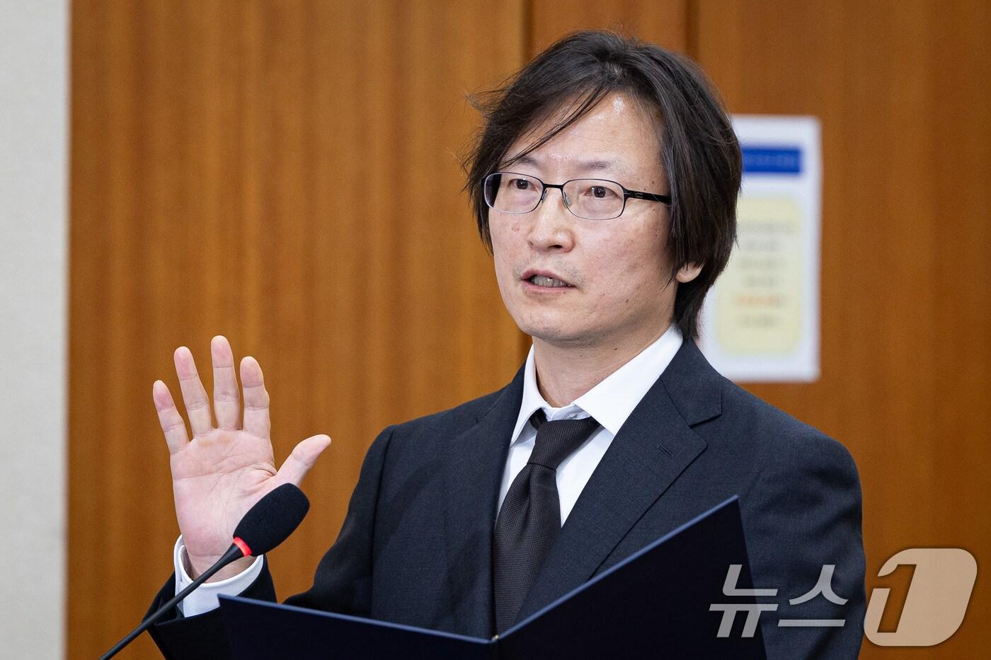 주병기 공정거래위원장 후보자가 5일 서울 여의도 국회에서 열린 인사청문회에 출석해 선서하고 있다. 2025.9.5/뉴스1 ⓒ News1 유승관 기자