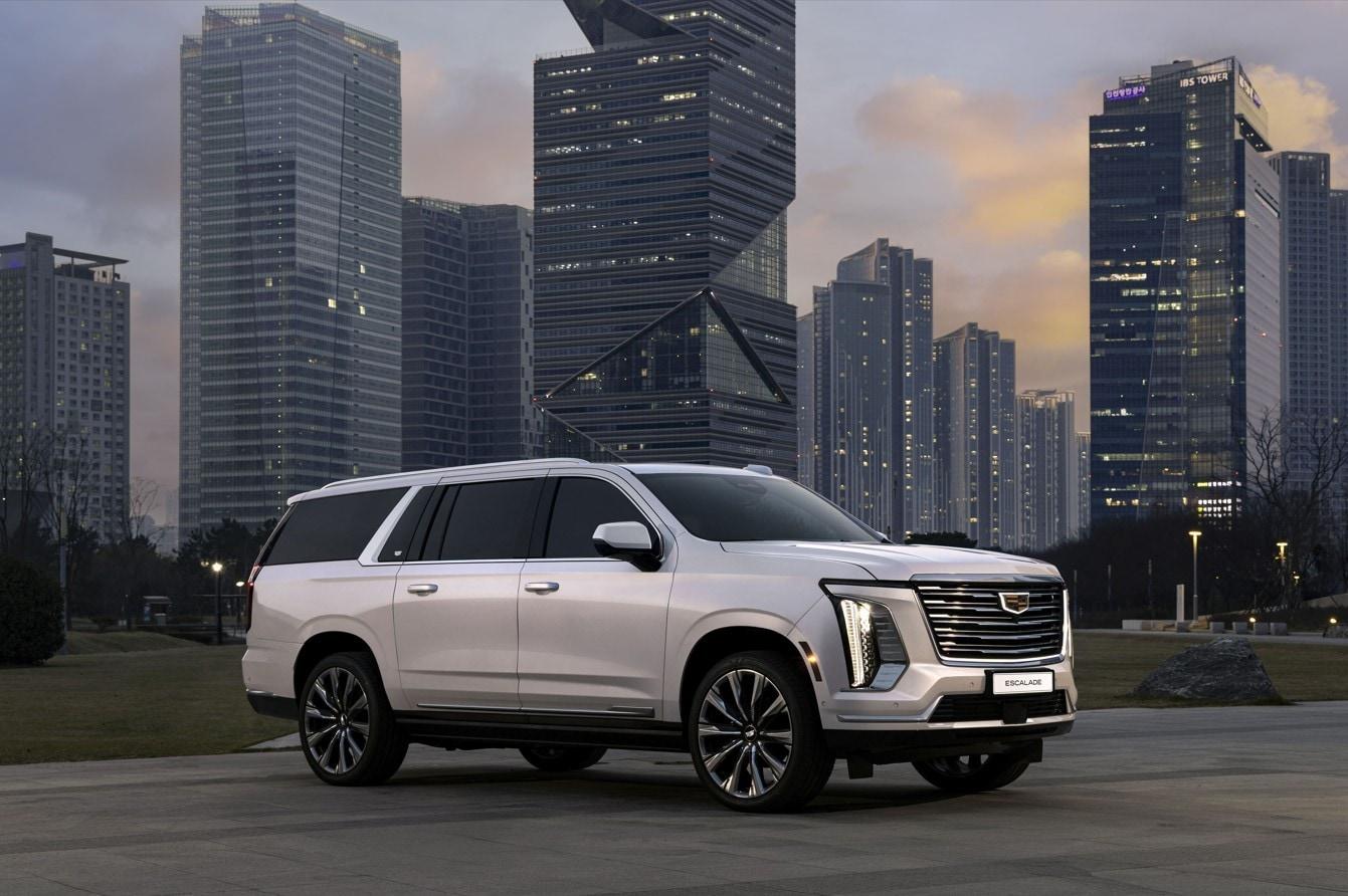 본문 이미지 - 캐딜락 대형 스포츠유틸리티차(SUV) '더 뉴 에스컬레이드'의 모습(캐딜락코리아 제공).