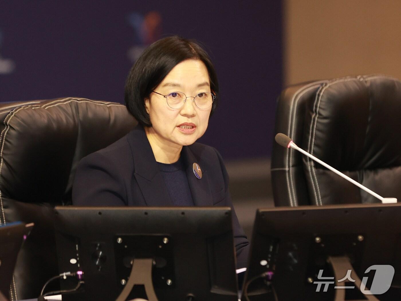 본문 이미지 - 한성숙 중소벤처기업부 장관이 5일 제주 국제컨벤션센터에서 열린 '2025 APEC 중소기업 장관회의'에서 인사말을 하고 있다. (중소벤처기업부 제공. 재판매 및 DB금지)