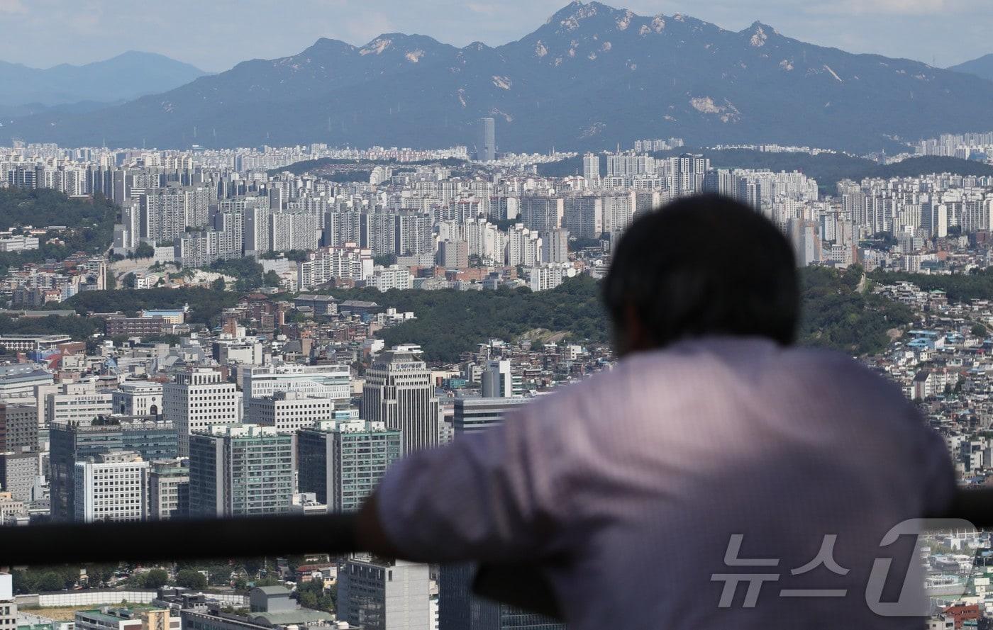 서울 중구 남산에서 바라본 시내 아파트 단지. 2025.9.5/뉴스1 ⓒ News1 권준언 기자