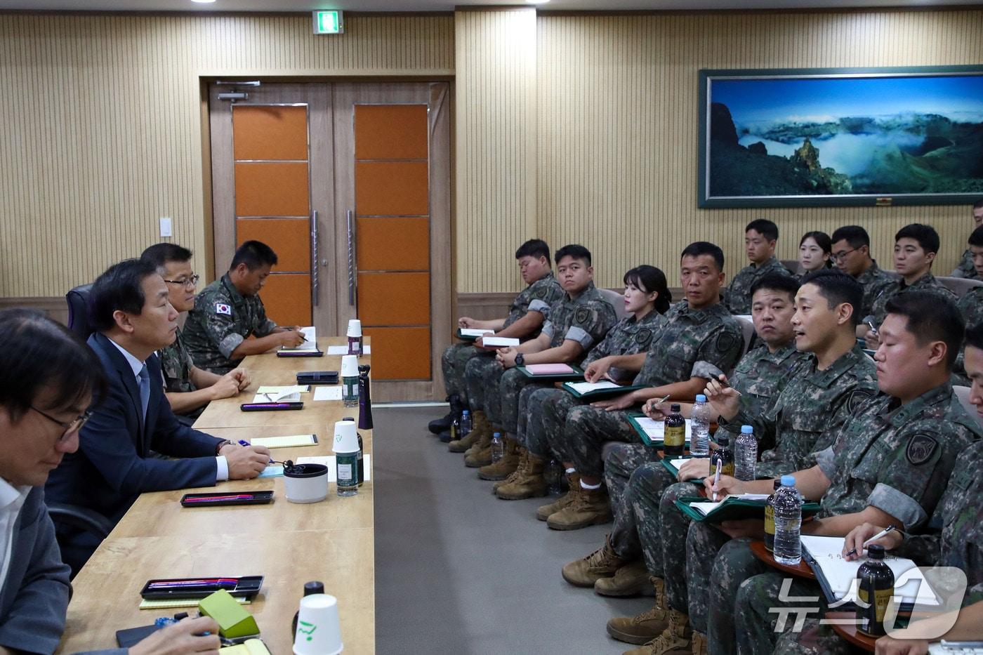 국방차관 복무여건 개선 현장간담회(국방일보 제공)