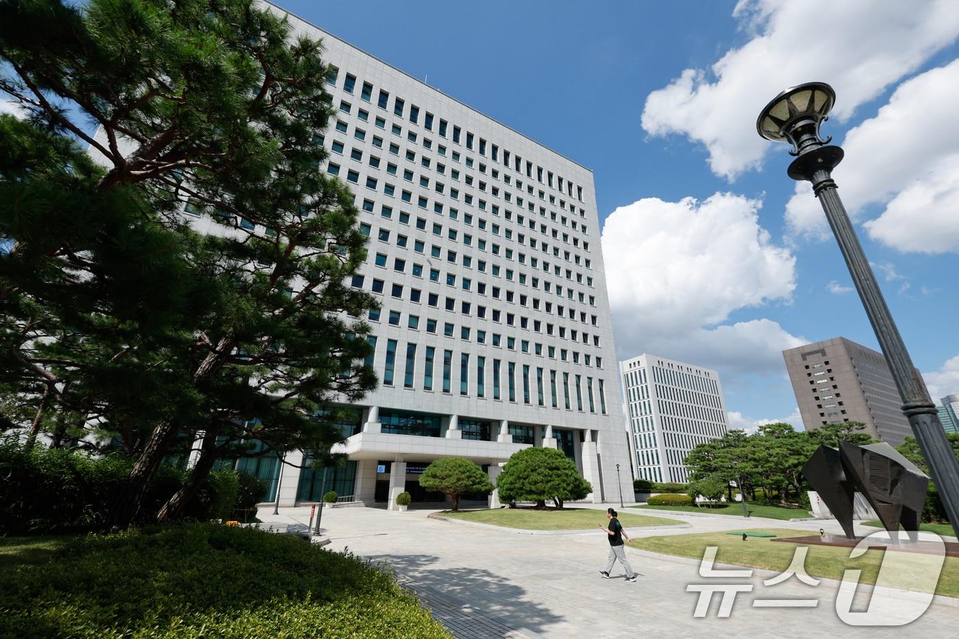 서울 서초구 대검찰청&#40;왼쪽부터&#41;, 고등검찰청, 중앙지방검찰청 청사. 2025.9.5/뉴스1 ⓒ News1 안은나 기자