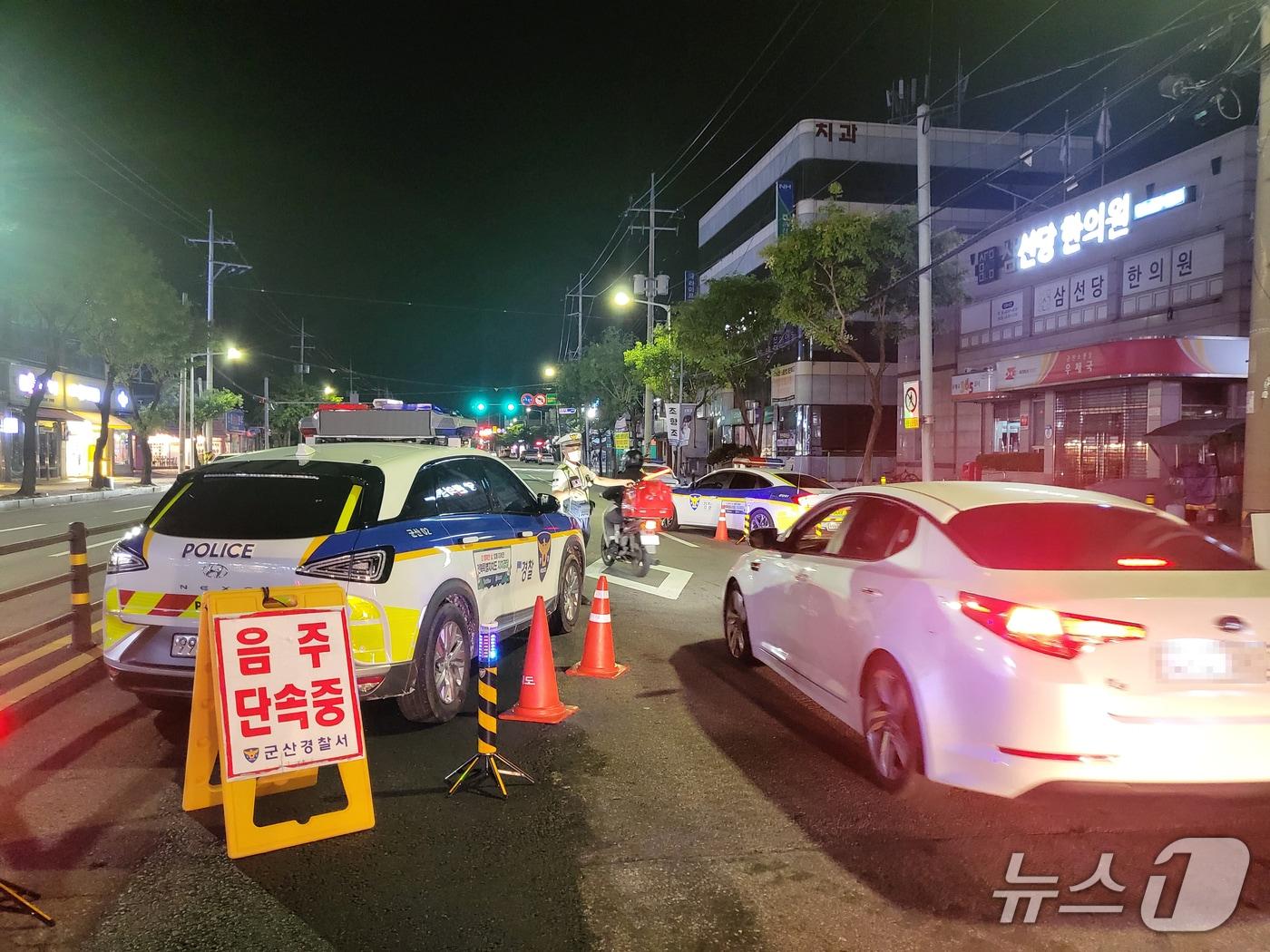 본문 이미지 - 전북경찰 여름 휴가철 음주단속 사진.&#40;전북경찰청 제공. 재판매 및 DB금지&#41;