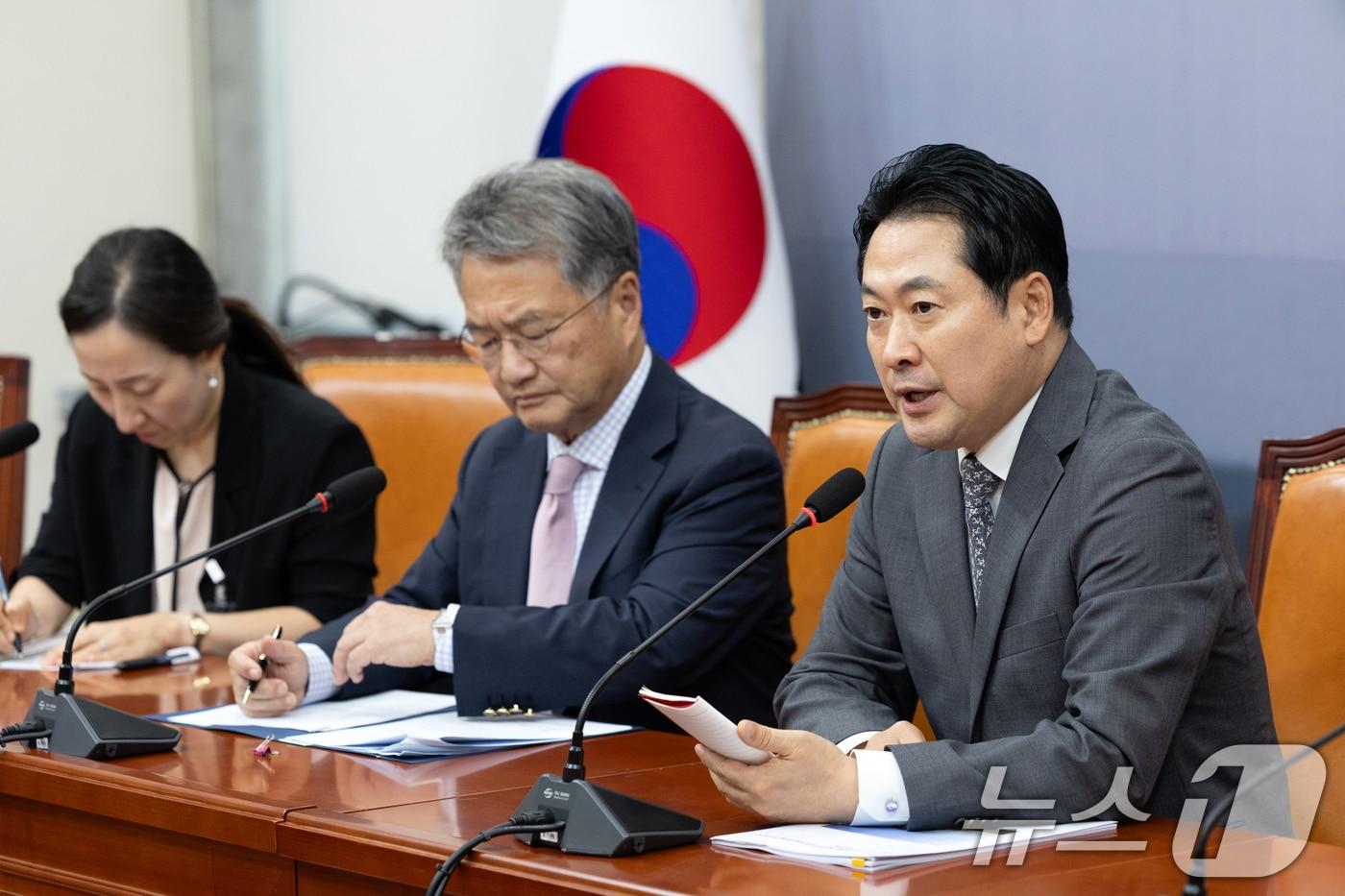 장동혁 국민의힘 대표가 5일 서울 여의도 국회에서 조셉 윤 주한미국대사대리를 접견, 인사말하고 있다. 2025.9.5/뉴스1 ⓒ News1 이승배 기자