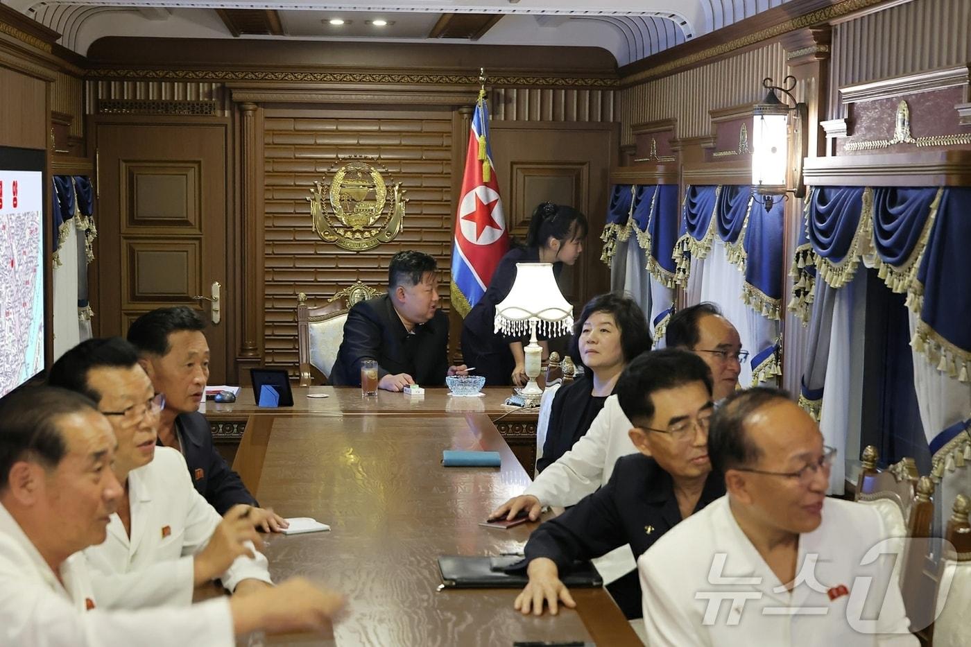 &#40;평양 노동신문=뉴스1&#41; = 북한 노동당 기관지 노동신문은 6일 김정은 당 총비서가 5일 중국 방문을 마치고 평양으로 돌아왔다고 보도했다. [국내에서만 사용가능. 재배포 금지. DB 금지. For Use Only in the Republic of Korea. Redistribution Prohibited] rodongphoto@news1.kr