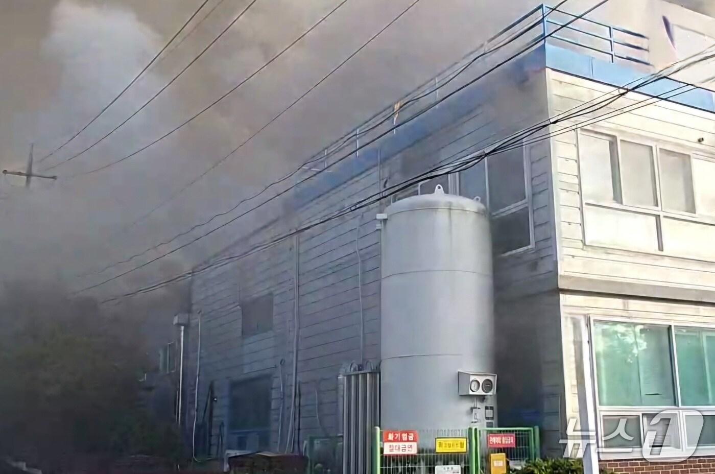 화재 현장. &#40;경기도소방재난본부 제공. 재판매 및 DB 금지&#41; 2025.9.6/뉴스1