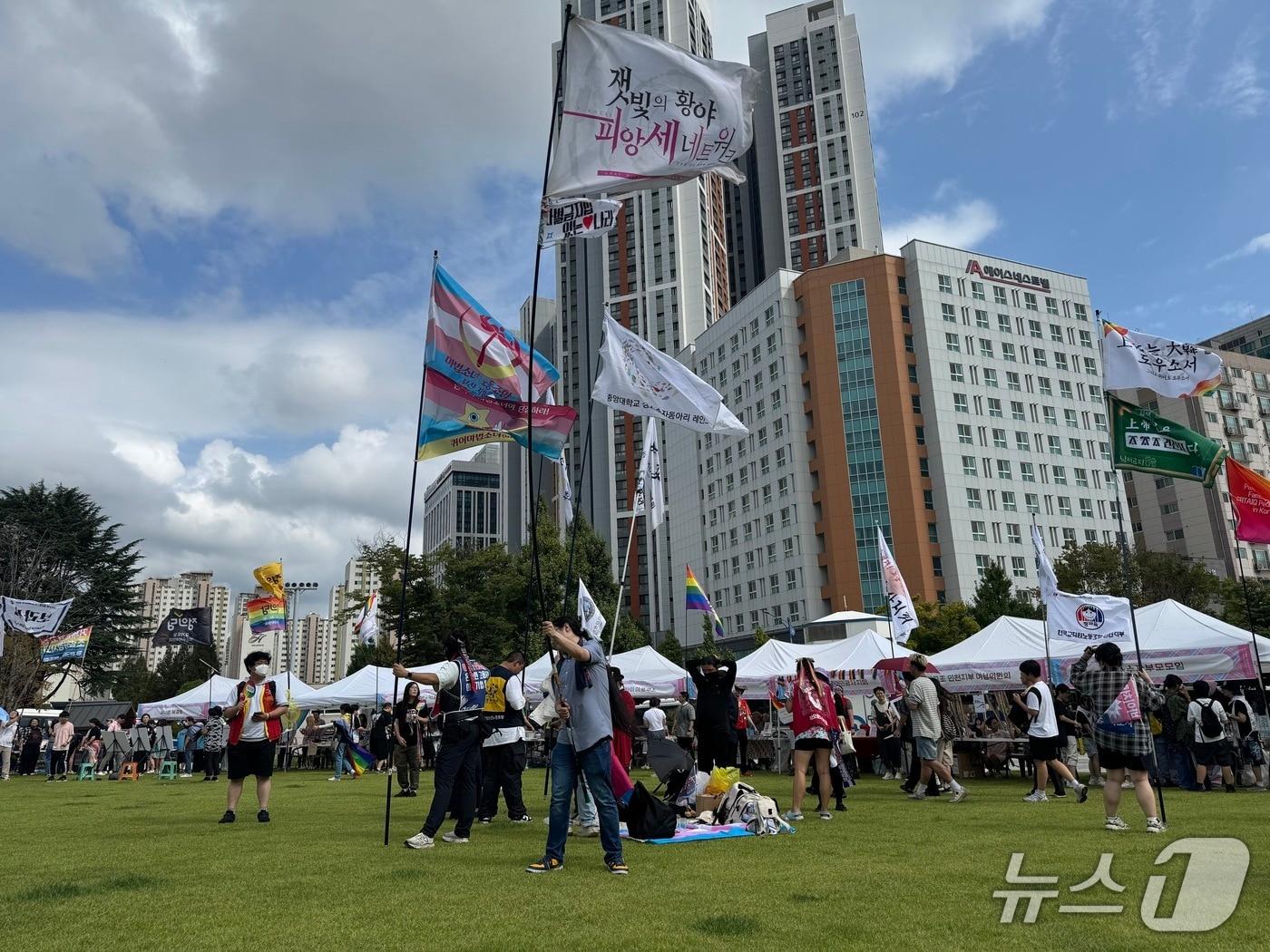 본문 이미지 - 9일 오후 2시부터 인천에서 올해로 8번째 성 소수자들의 문화행사인 '퀴어축제'가 열렸다.2025.9.6/뉴스1