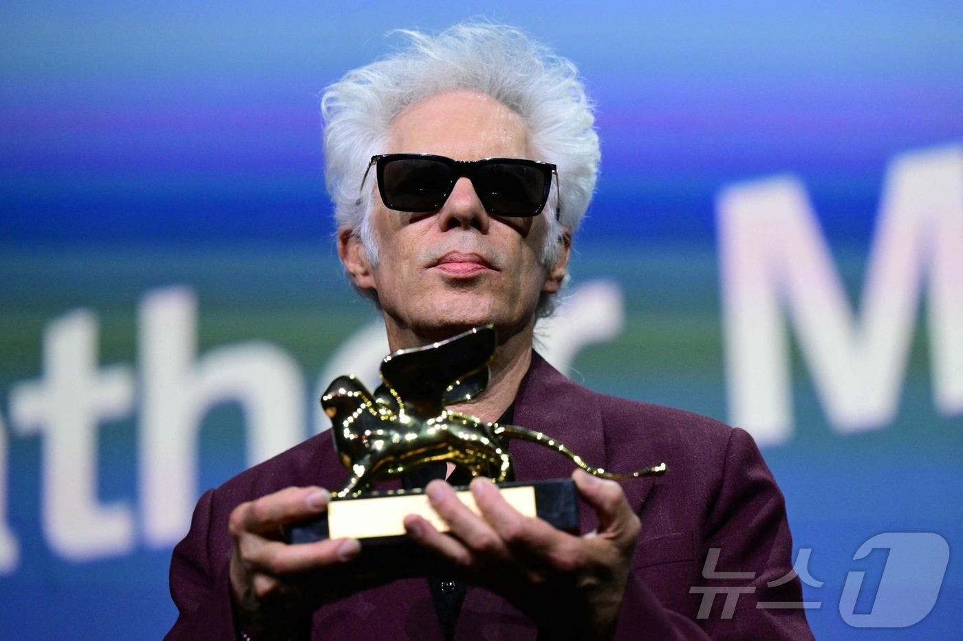 황금사자상 수상작인 '파더 마더 시스터 브라더'의 짐 자무시 감독 ⓒ AFP=뉴스1