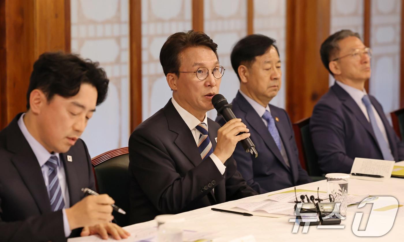 김민석 국무총리가 7일 서울 종로구 삼청동 국무총리 서울공관에서 열린 제3차 고위당정협의회에서 발언하고 있다. &#40;공동취재&#41; 2025.9.7/뉴스1 ⓒ News1 박지혜 기자