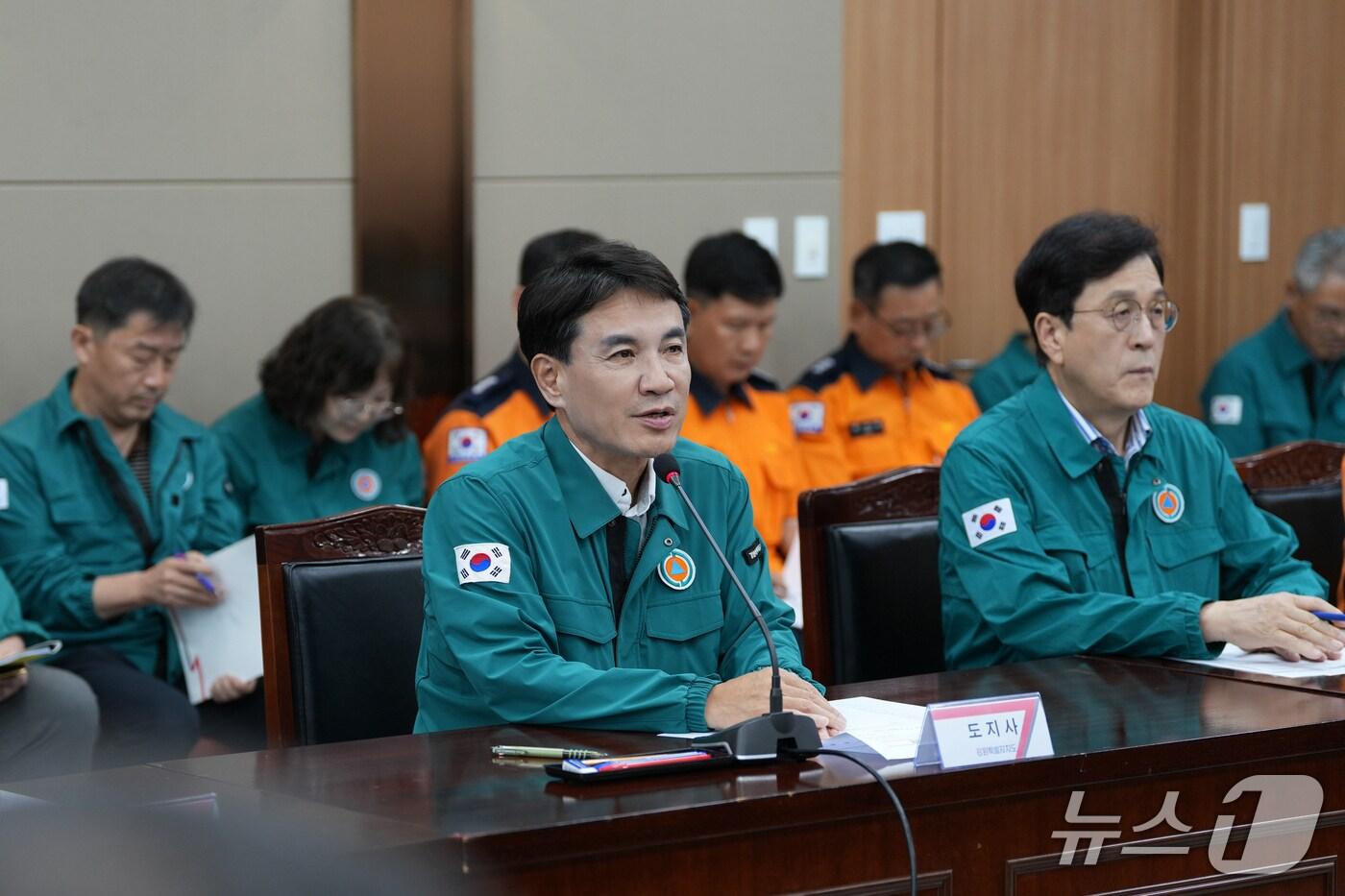 김진태 강원지사가 7일 오후 강릉의 도청 제2청사에서 강릉 수자원 확보 긴급 대책회의를 주재했다. &#40;강원도 제공. 재판매 및 DB금지&#41; 2025.9.7/뉴스1