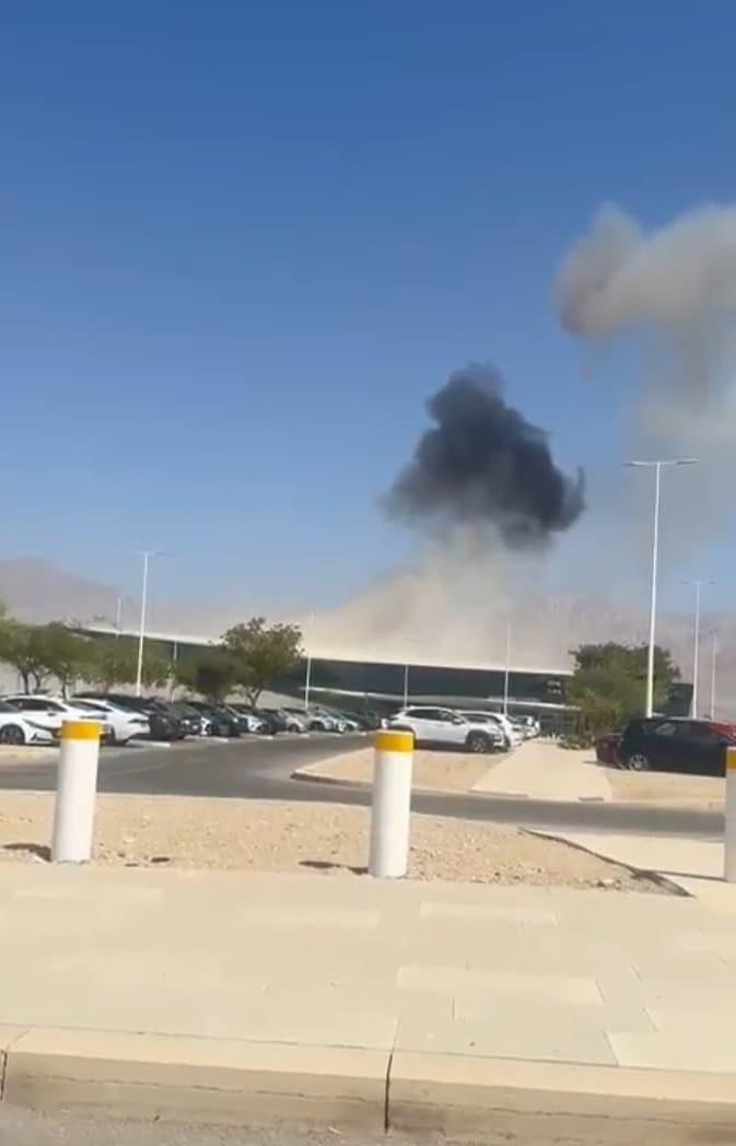 본문 이미지 - 이스라엘 공항 당국은 7일&#40;현지시간&#41; 예멘에서 발사된 드론이 요르단과 이집트 국경에 위치한 항구도시 에일라트 인근 라몬공항에 충돌했다고 밝혔다. &lt;소셜미디어 엑스 사용자 @IRIran_Military&gt;